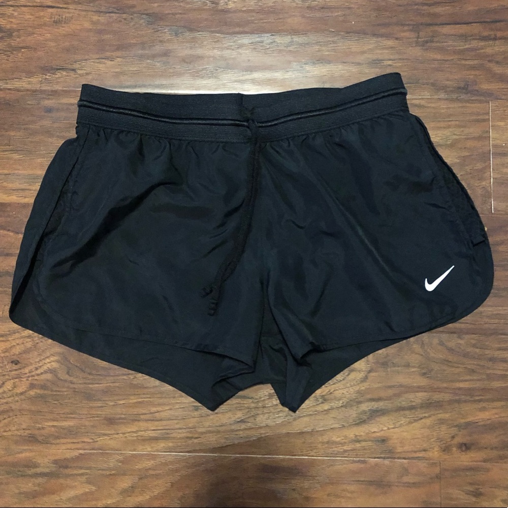🌻Black Nike Athletic Shorts🌻